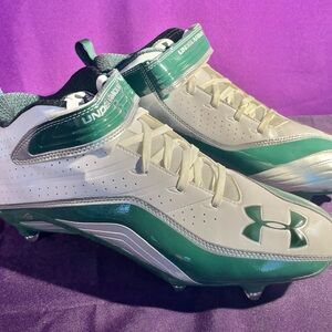New Under Armour Green and White Football Sports Cleats. Team Fierce III Mid D
